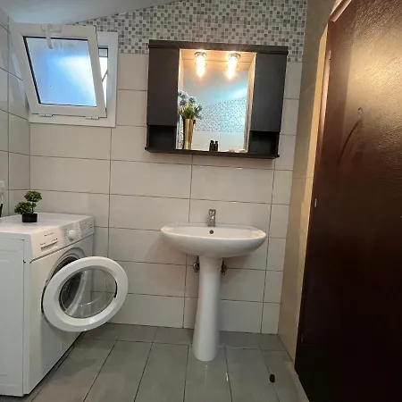 Anatoli Deluxe House * אמודי