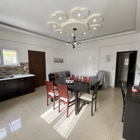 Anatoli Deluxe House *