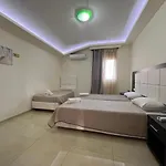 Anatoli Deluxe House * אמודי