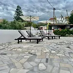 דירה Anatoli Deluxe House אמודי